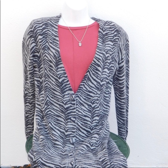 Jaquiline Riu Zebra print cozy fuzzy warm cardigan long grey and black M - Picture 1 of 8